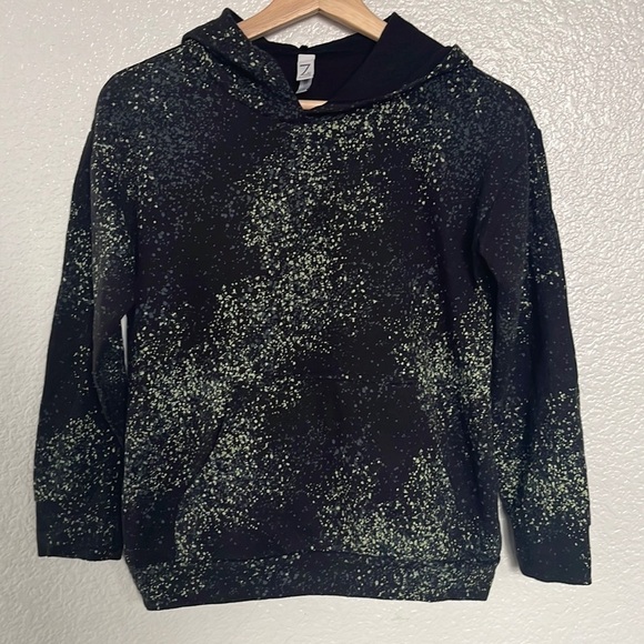 Z by Zella Girls Hoodie Black Green Splatter Dot Paint Pattern size M - Picture 1 of 4